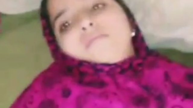 Download Pakistani Crying Sister Seal Broken By Brother (PainFull Fuck)  From default_ - Save the videos